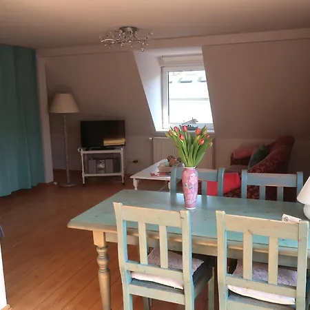 In Warnemuende Apartment